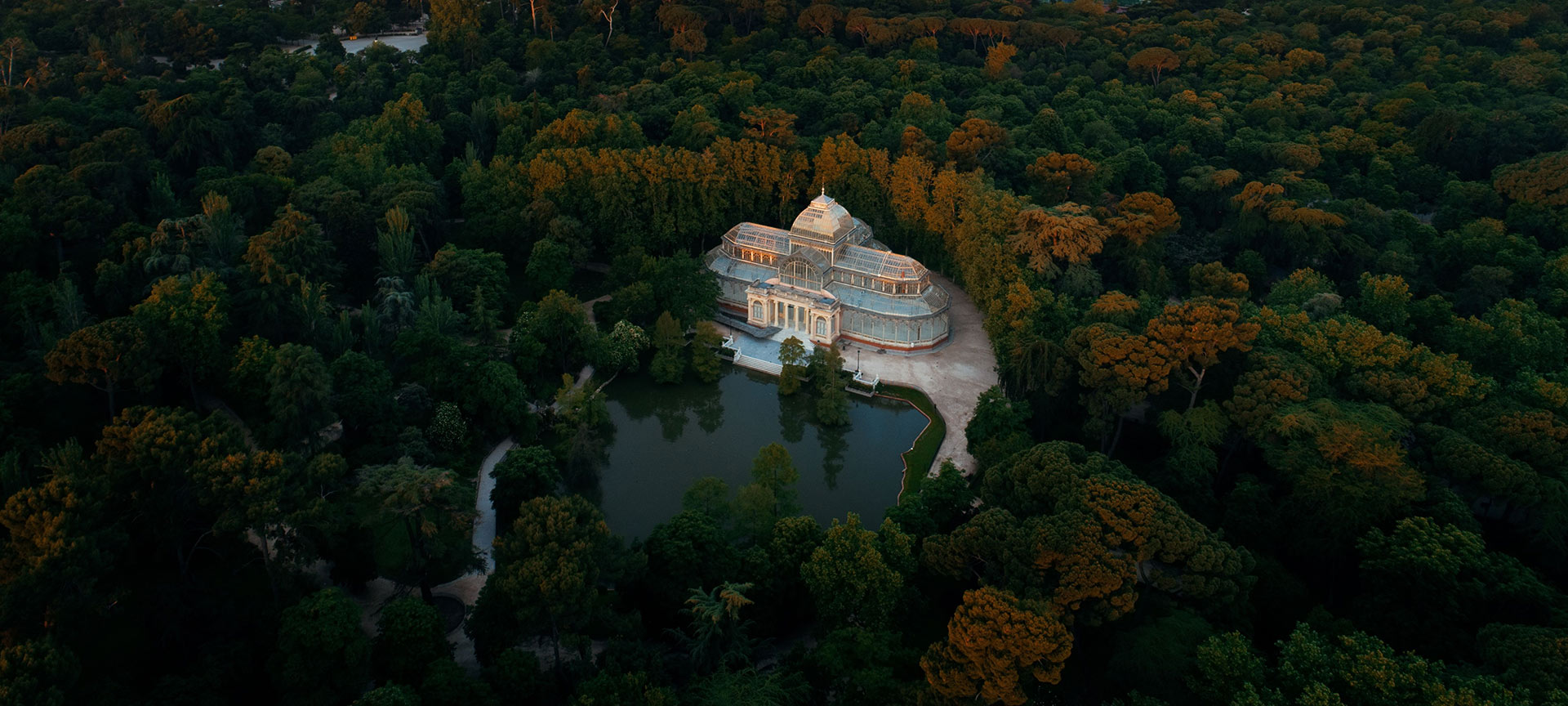 Palazzo di Cristallo nel Parco del Retiro di Madrid Palazzo di Cristallo nel Parco del Retiro di Madrid