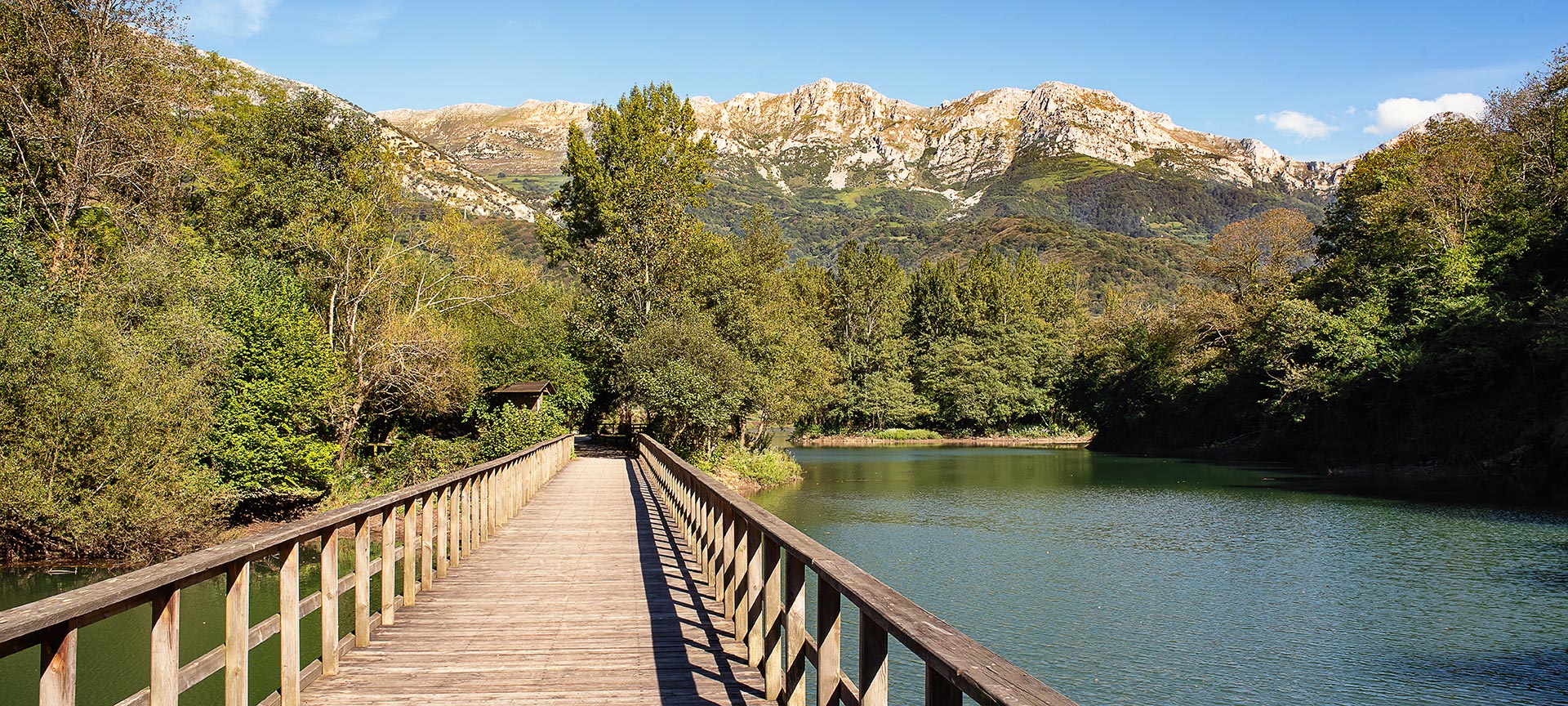 Barrage de Valdemurio sur le Sentier de l'ours dans les Asturies