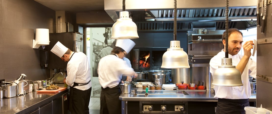 Detailansicht der Küche im El Celler de Can Roca in Girona, Katalonien