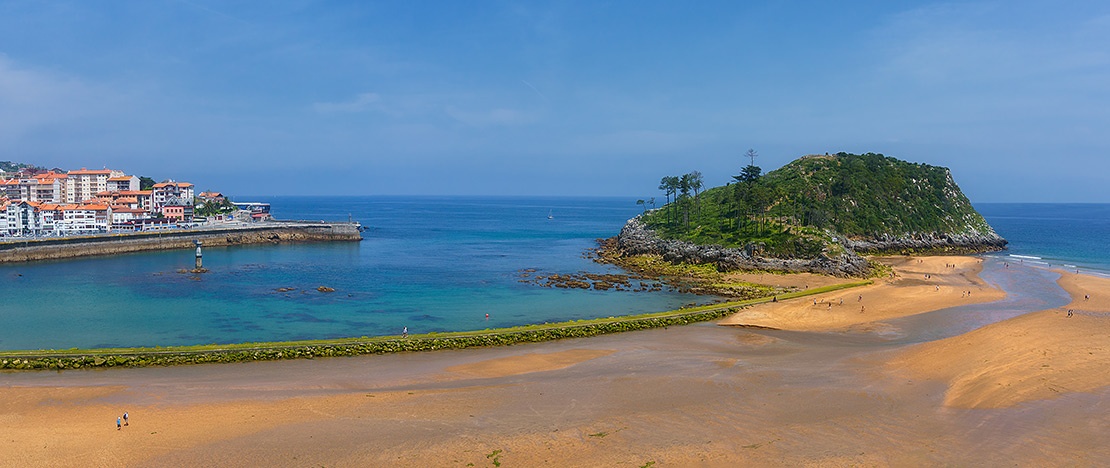 Veduta dell'isola di San Nicolás da Lekeitio, Bizkaia